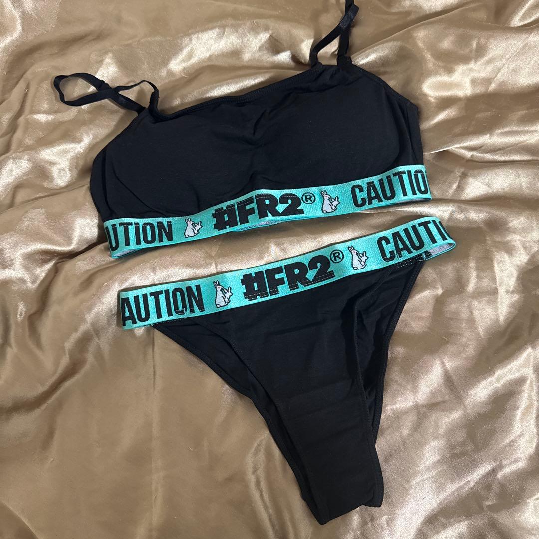 FR2 月桃 CAUTIONロゴ ブラジャーショーツセット 新品未使用 Sサイズ