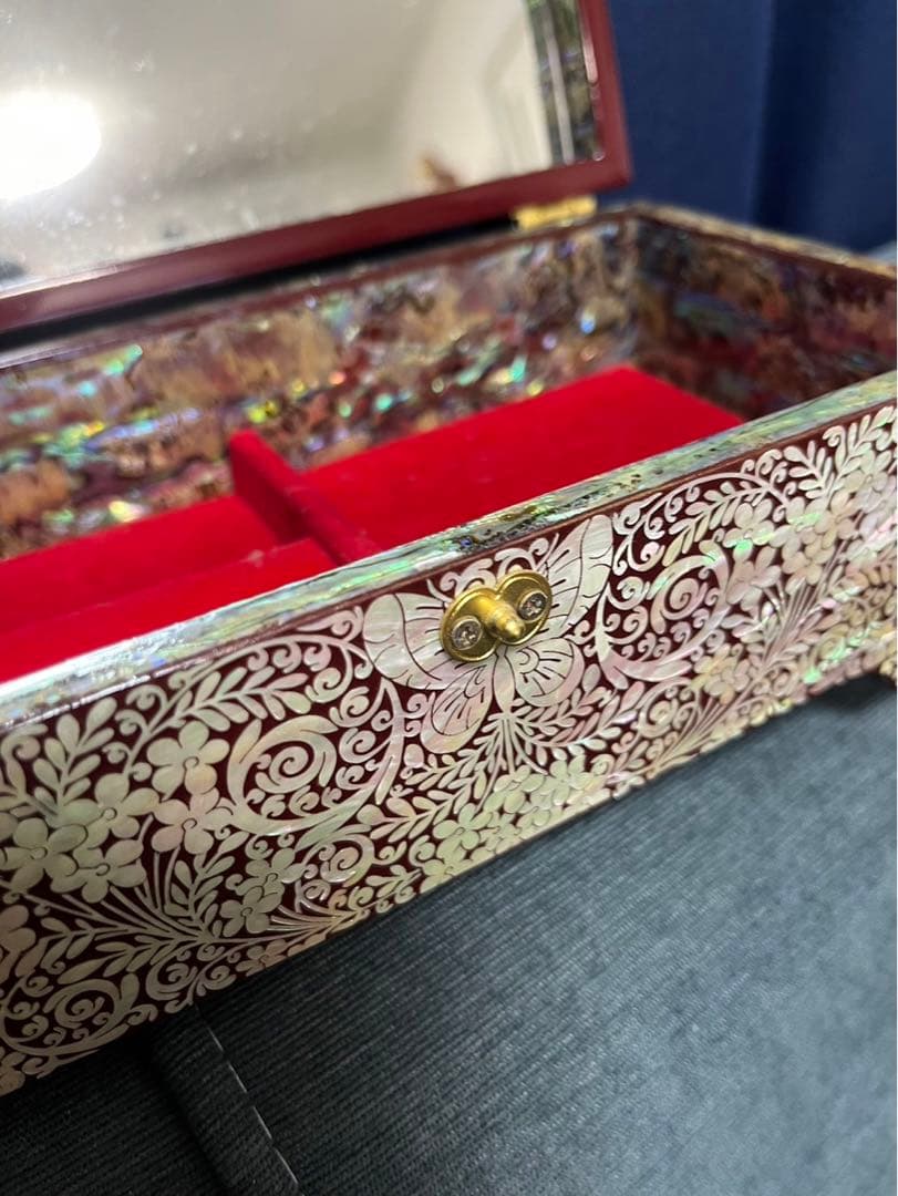 美品！ 螺鈿細工 蝶々 ジュエリーボックス