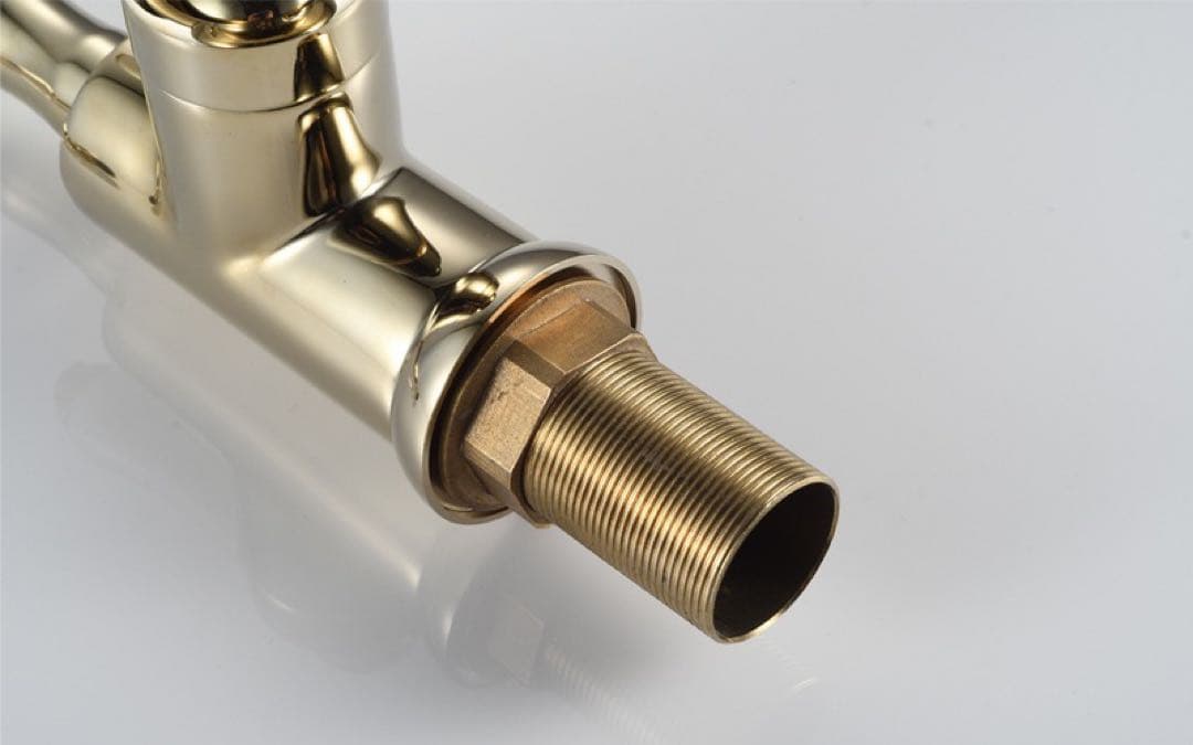 キッチンシンクの蛇口、ソリッド真鍮シングルハンドルキッチン蛇口