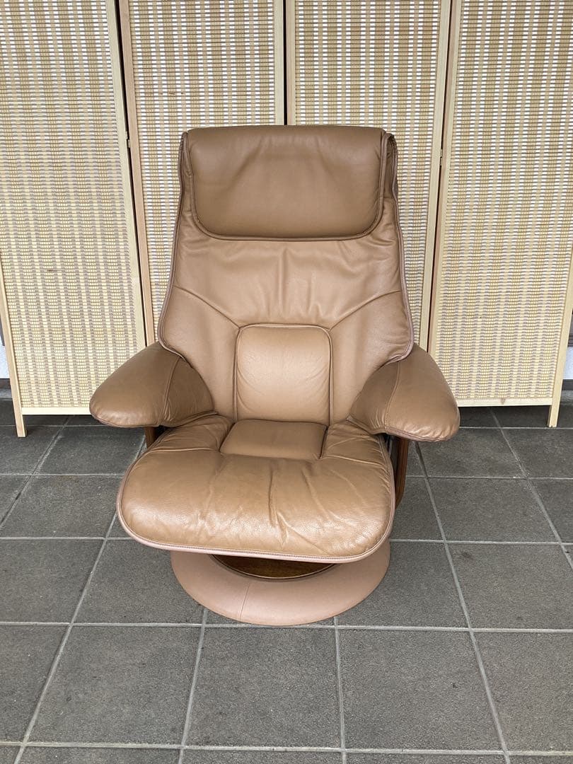 カリモク　リクライニングチェア 回転椅子　パーソナルチェア