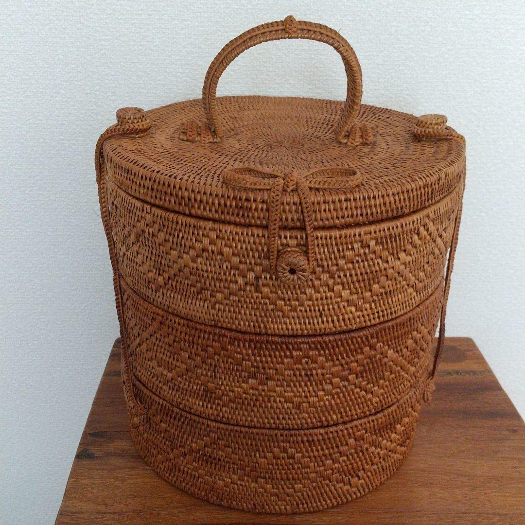 アタ製の３段ボックス