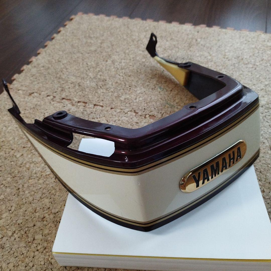 SR400 シートカウル　ミヤビマルーン