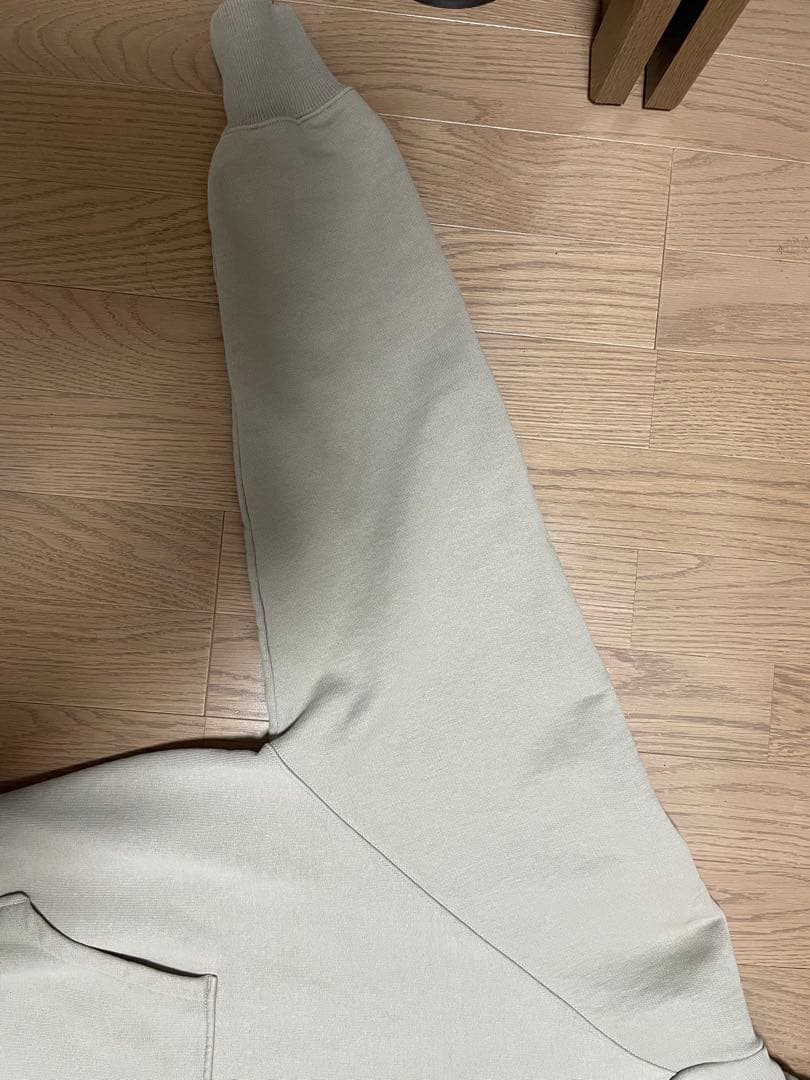 ナ*ロ様 ami ベージュ フード付きパーカー