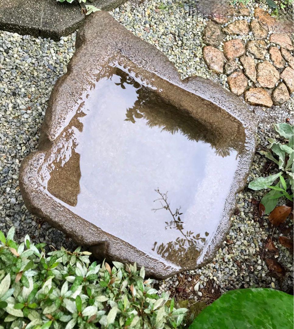 野草の葉型水鉢・向鉢・蹲・オブジェ・庭石・ガーデニング・バードバス・石鉢
