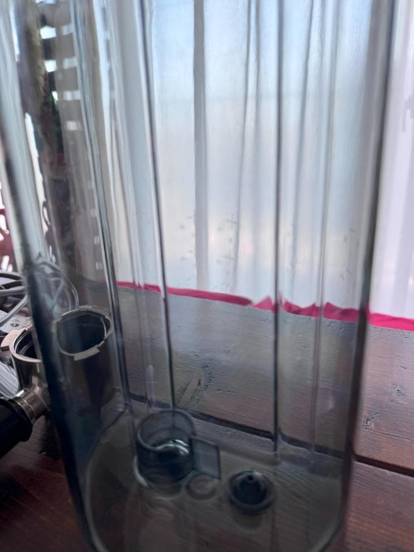 デロンギ デディカ エスプレッソ・ カプチーノメーカー　EC680M