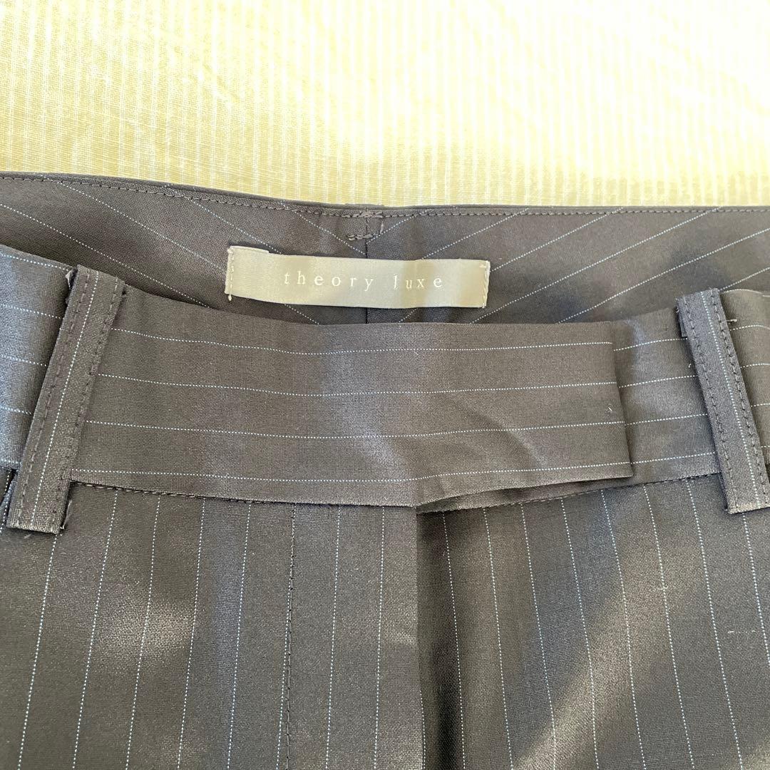 美品theory luxeセオリーリュクス　パンツスーツ濃紺xピンストライプ38