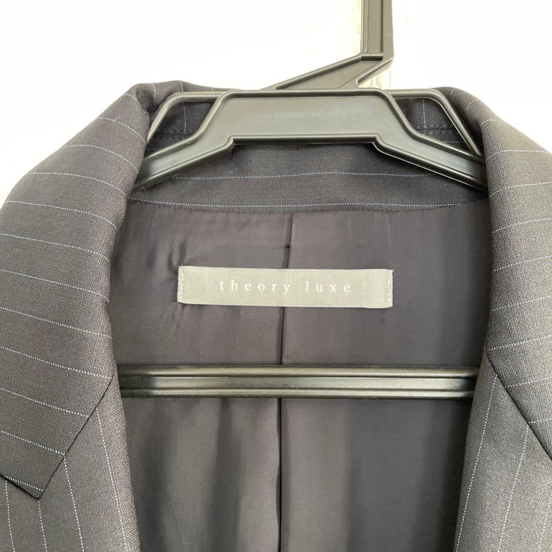 美品theory luxeセオリーリュクス　パンツスーツ濃紺xピンストライプ38