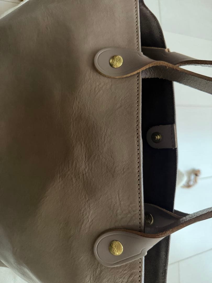 L BISONTE（イルビゾンテ）