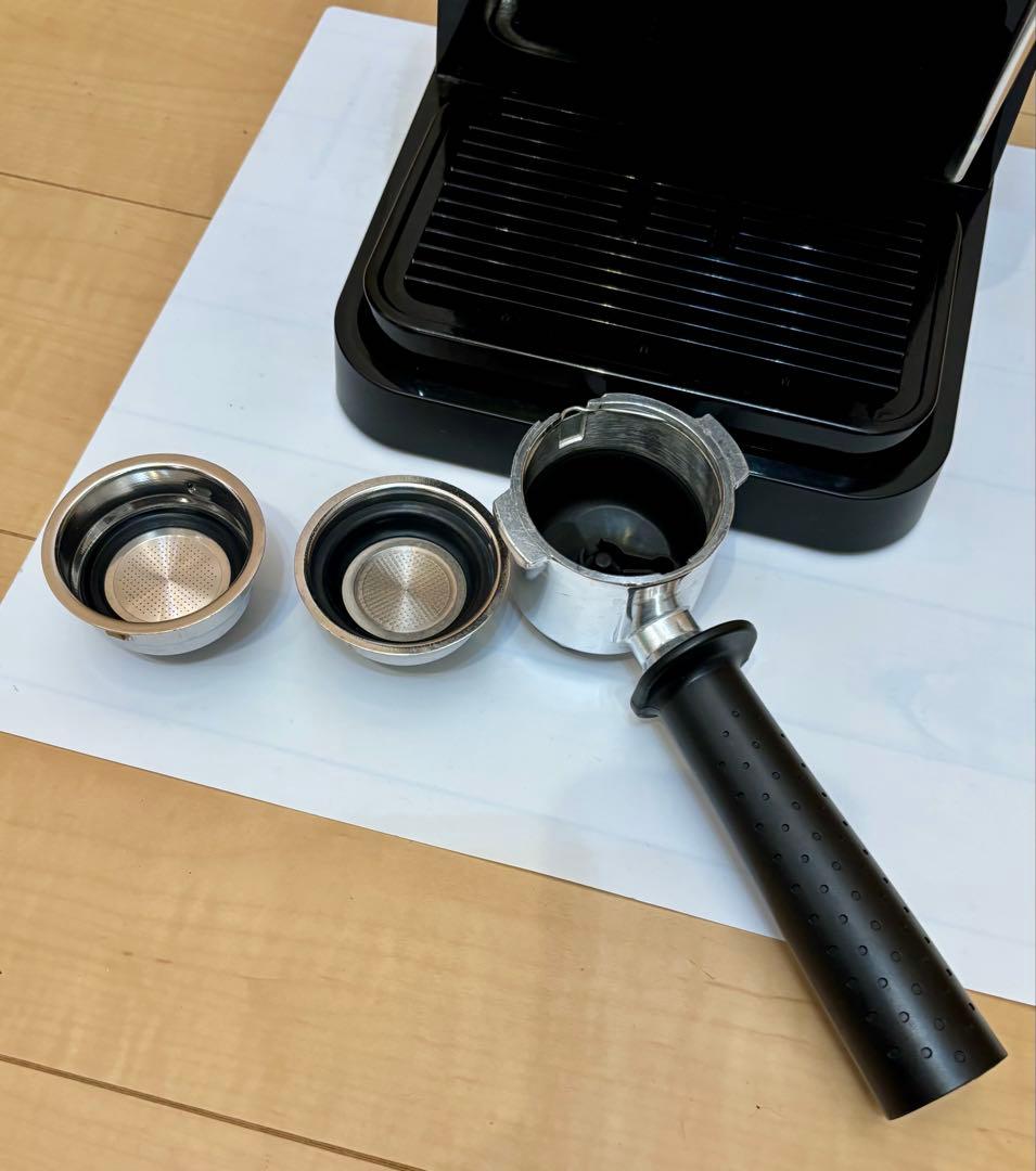 デロンギ スティローザエスプレッソ ・カプチーノメーカーEC235J-BK