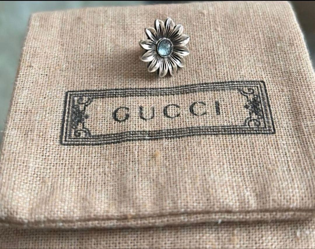 GUCCI 花モチーフ フラワーピアス(片耳用) SV925