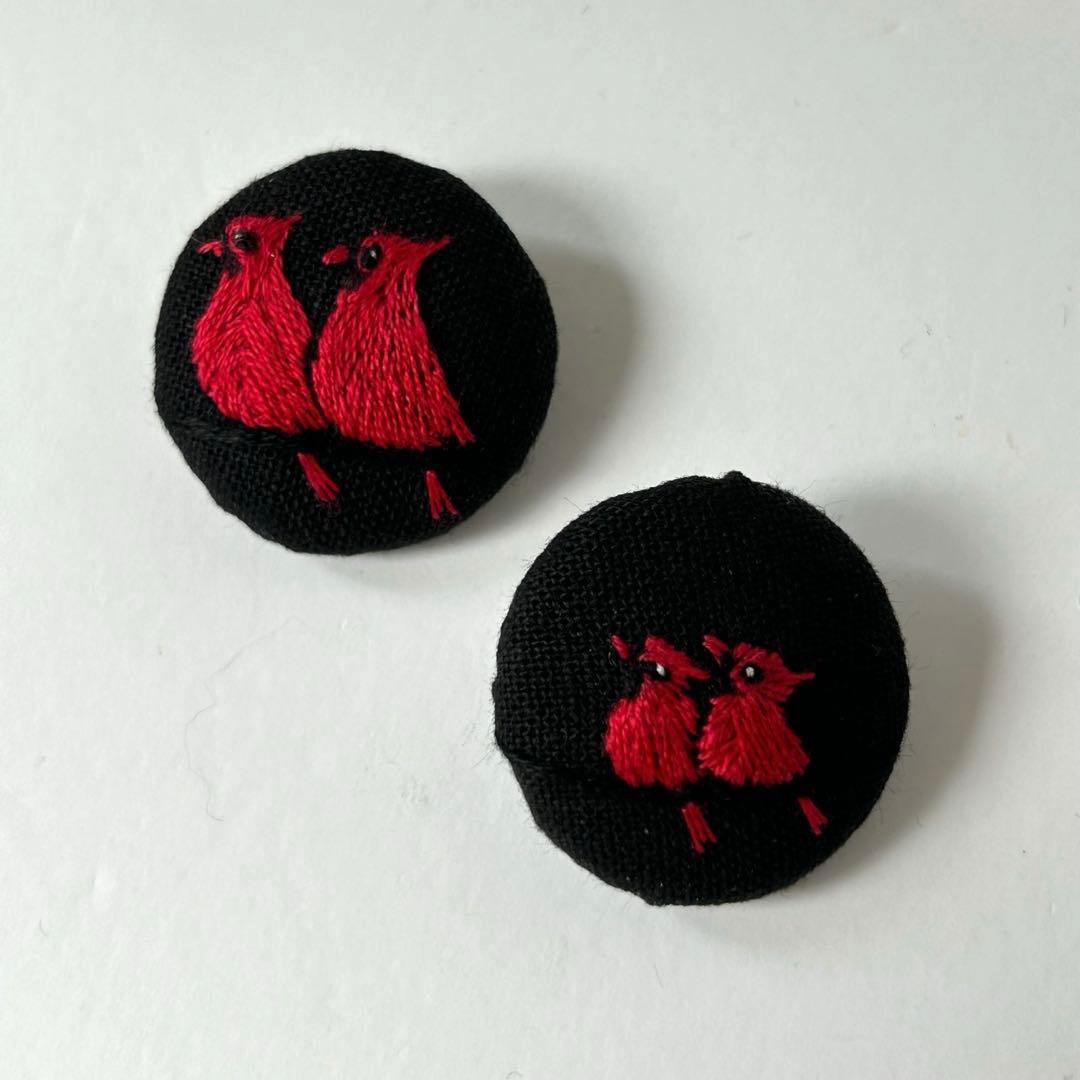 ハンドメイド刺繍ブローチ　bulaunbulaun様ご確認ページです。