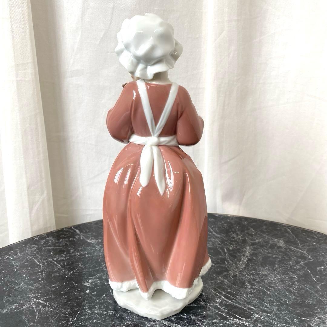 絶版 リヤドロ ミセス・サンタクロース 6893 置物