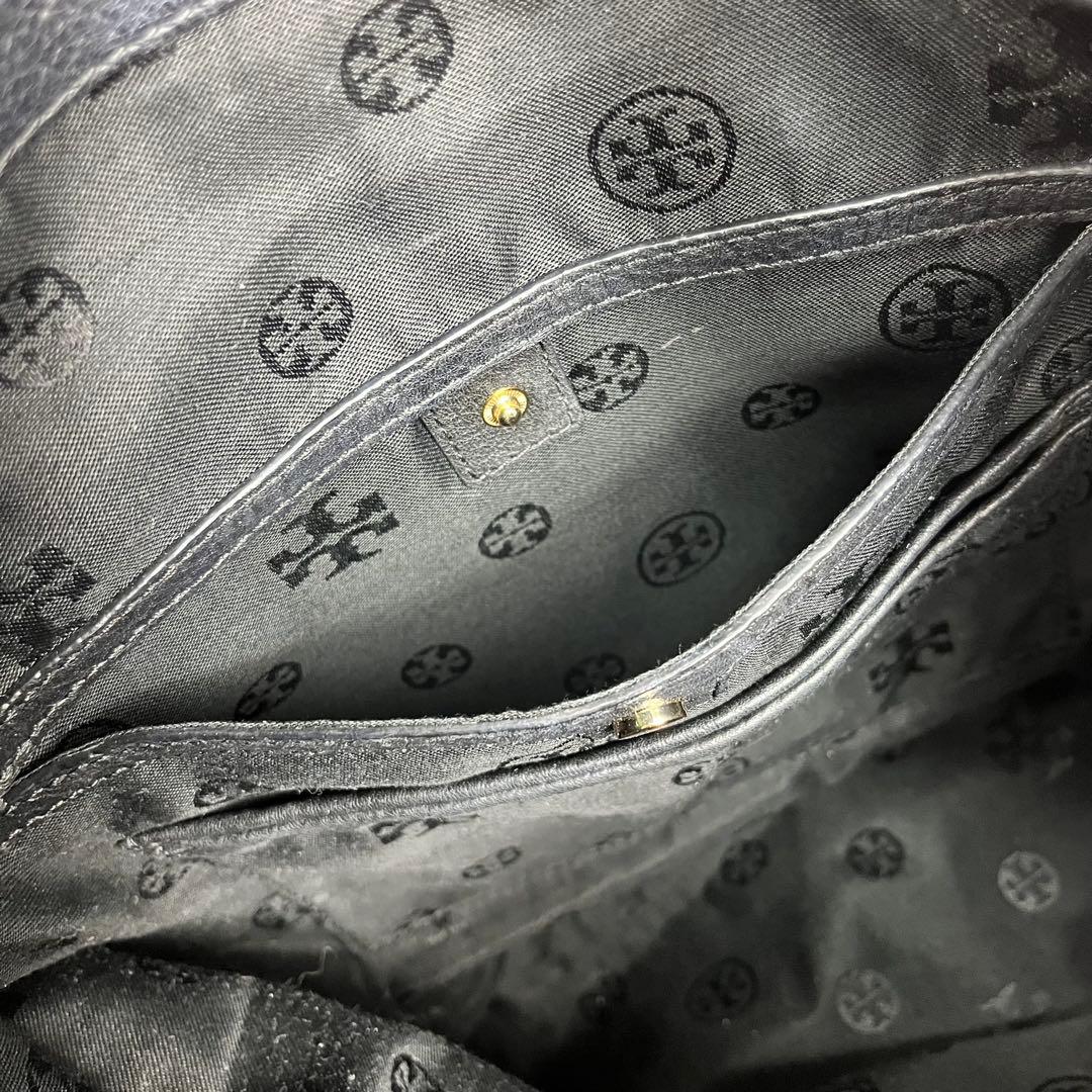 【美品】 トリーバーチ リュック バッグパック レザー 黒 デカロゴ エンボス