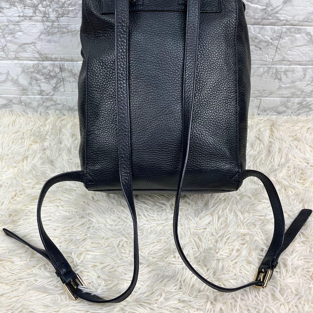 【美品】 トリーバーチ リュック バッグパック レザー 黒 デカロゴ エンボス