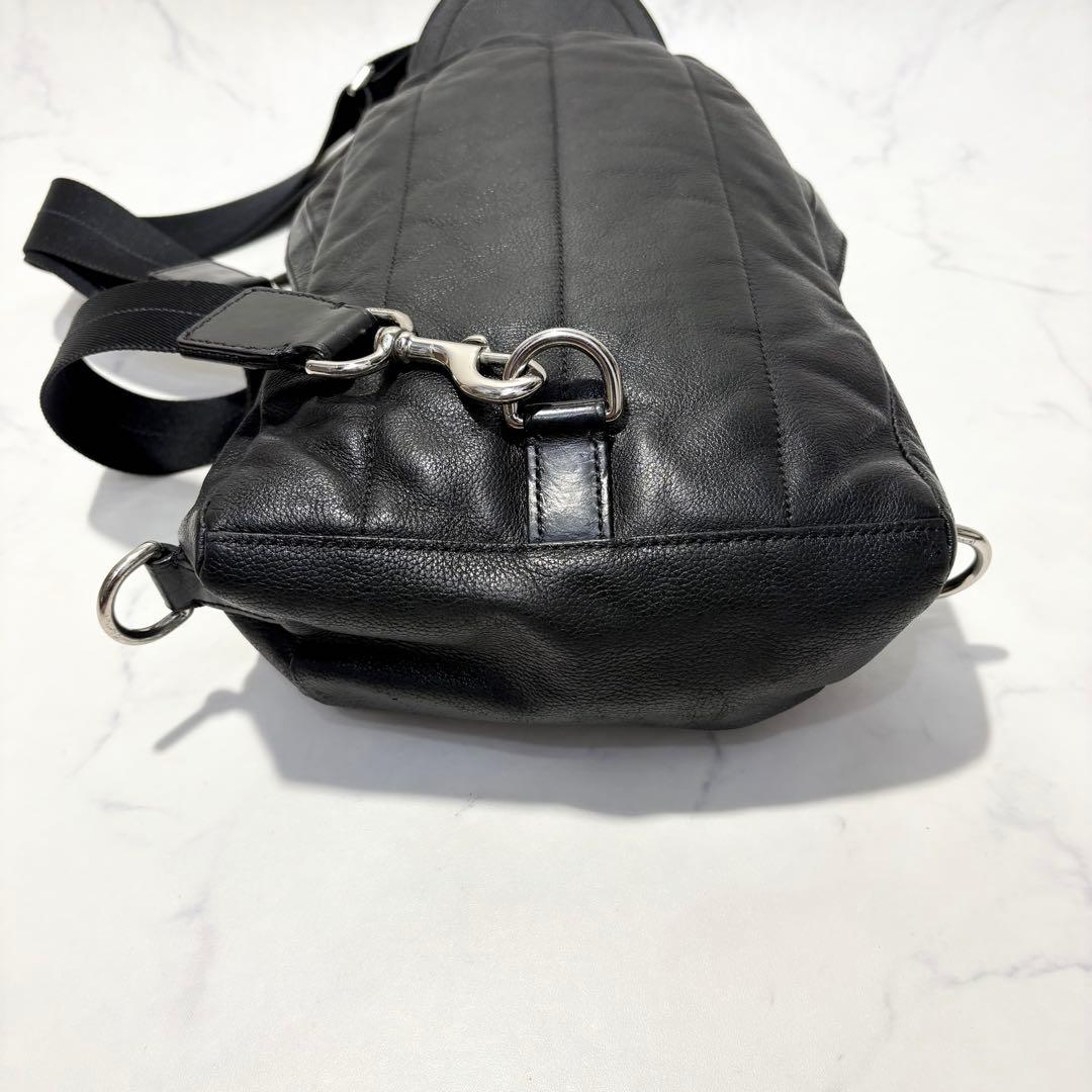 【極美品】COACH コーチ　ボディバッグ　レザー　ブラック　縦型