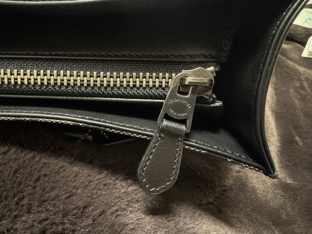 COACHトートバック 2way ショルダー シグネチャー キャンバス