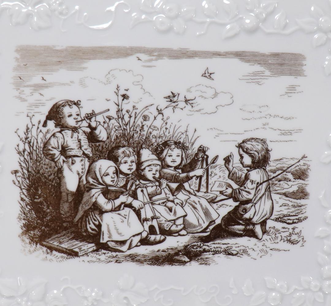 マイセン 世界限定版 1級品 壁掛け飾り皿 プラーク 金彩 音楽を奏でる子供たち