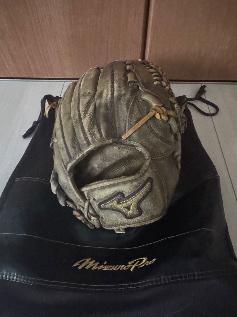 硬式グローブ内野手用