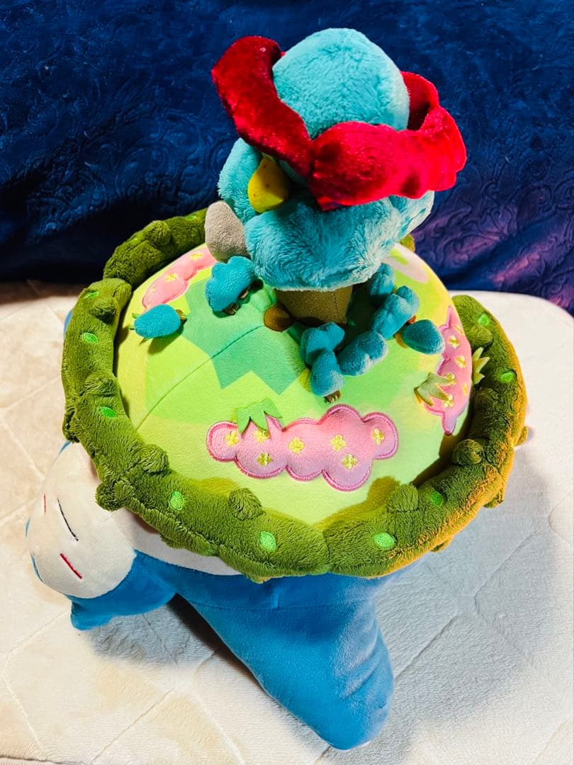 ポケモンセンター限定　ぬいぐるみ　　　カビゴン(キョダイマックスのすがた) .