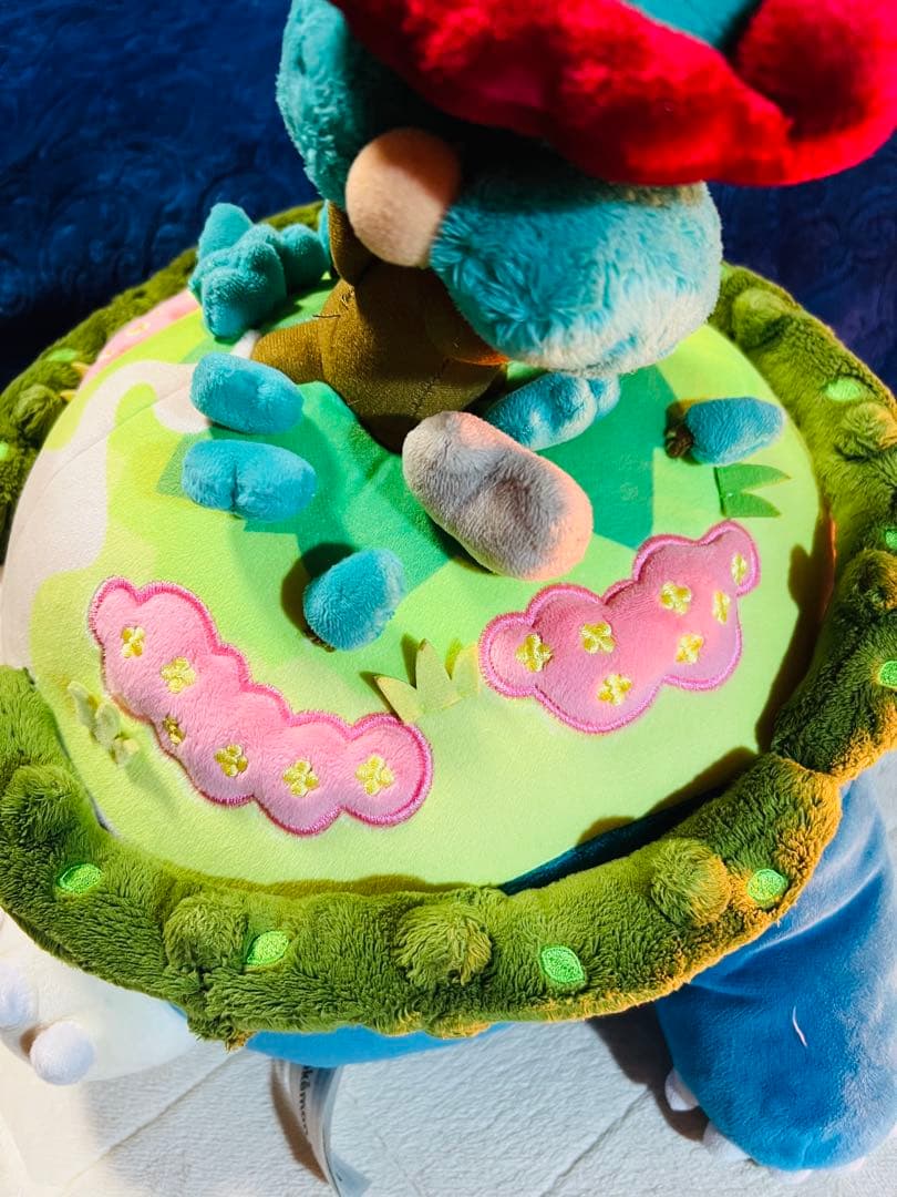 ポケモンセンター限定　ぬいぐるみ　　　カビゴン(キョダイマックスのすがた) .