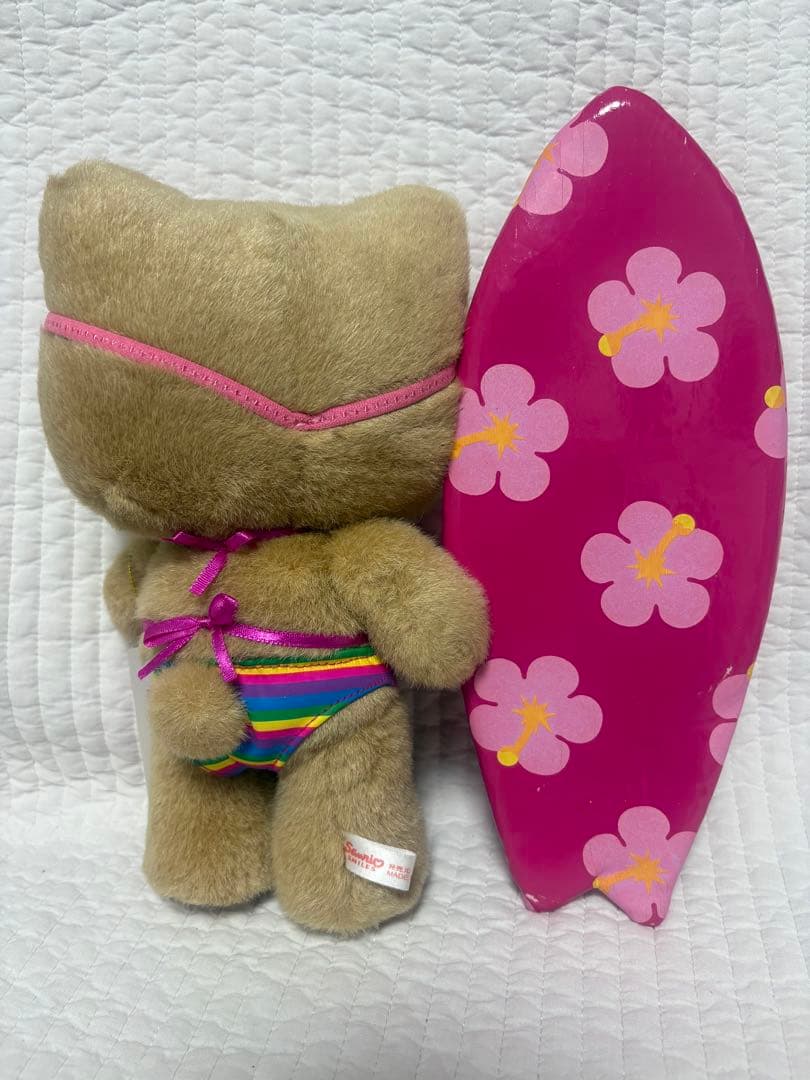 k*y様 ハローキティ　日焼け　サーフィン　ぬいぐるみ