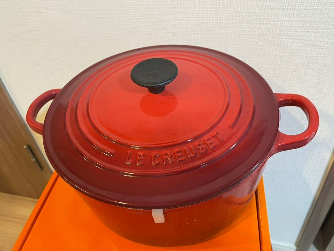【新品・未使用】ル・クルーゼ　ココット・ロンド 22 cm チェリーレッド