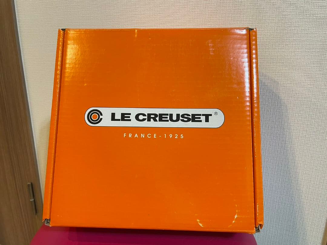 【新品・未使用】ル・クルーゼ　ココット・ロンド 22 cm チェリーレッド