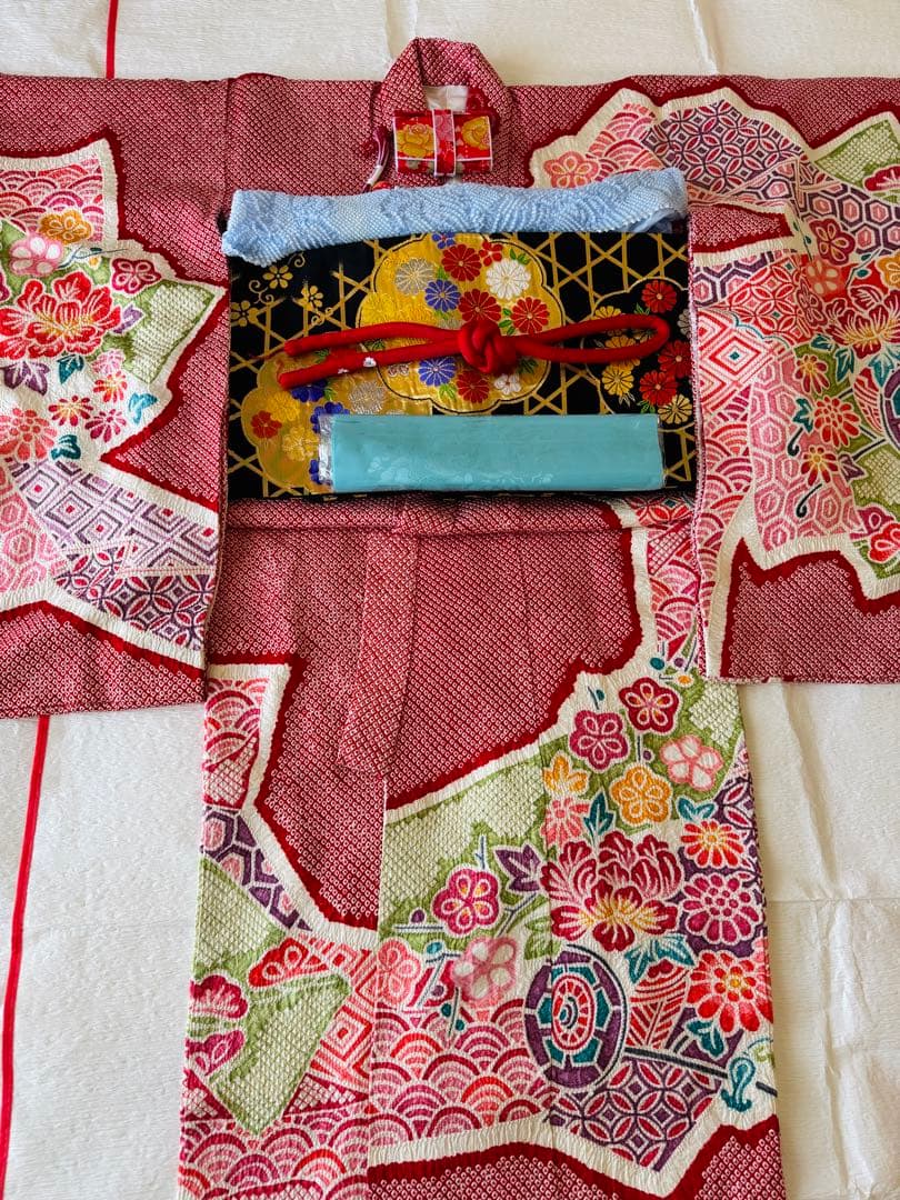 七五三に★正絹四つ身　濃ピンク色に暈し染め　花尽くし　手描き友禅　7歳着物セット