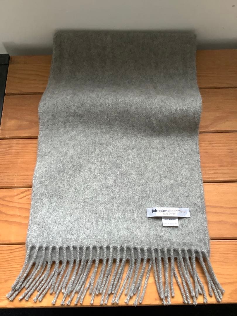 金*魚様 ジョンストンズ　100%カシミヤ　マフラー　ストール　グレー　試着のみ
