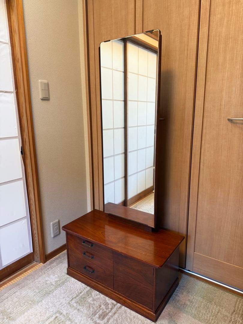 【送料込み】木製ドレッサー・鏡台 大きめ鏡 3引き出し