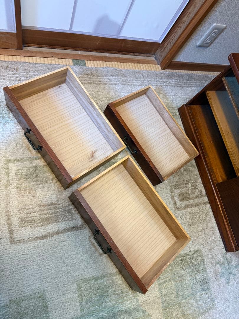 【送料込み】木製ドレッサー・鏡台 大きめ鏡 3引き出し