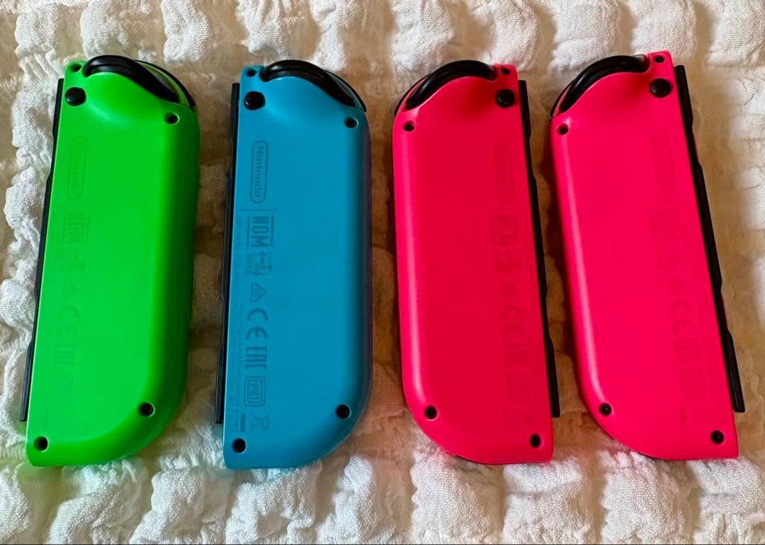 (美品)Nintendo Switch本体＋ジョイコン4本＋オマケセット