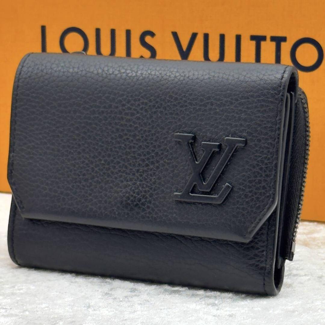 ルイヴィトン パイロット ブラック アエログラム 折り財布