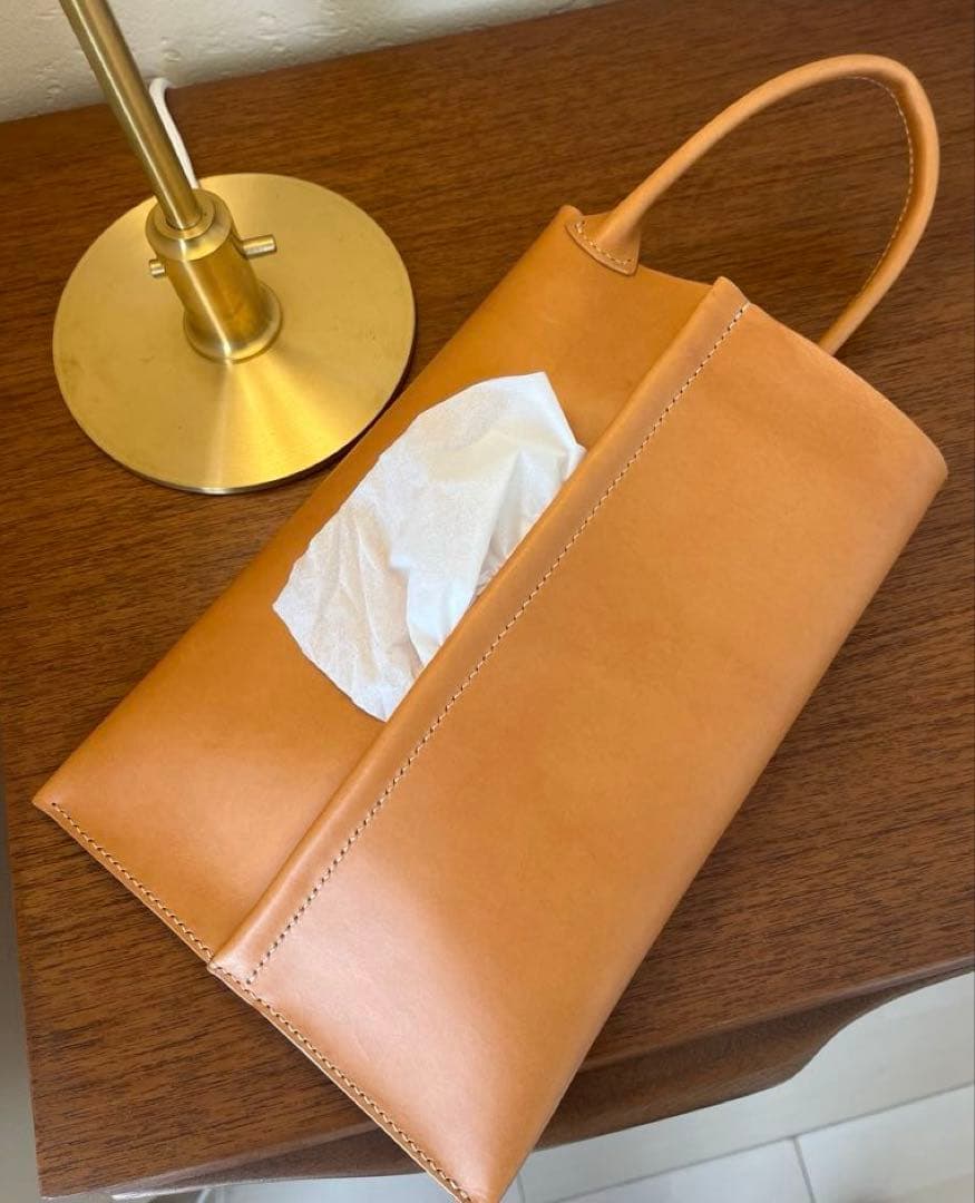 【レザーティッシュボックスカバー】イタリアンレザー ヘッドレスト装着可 キャメル