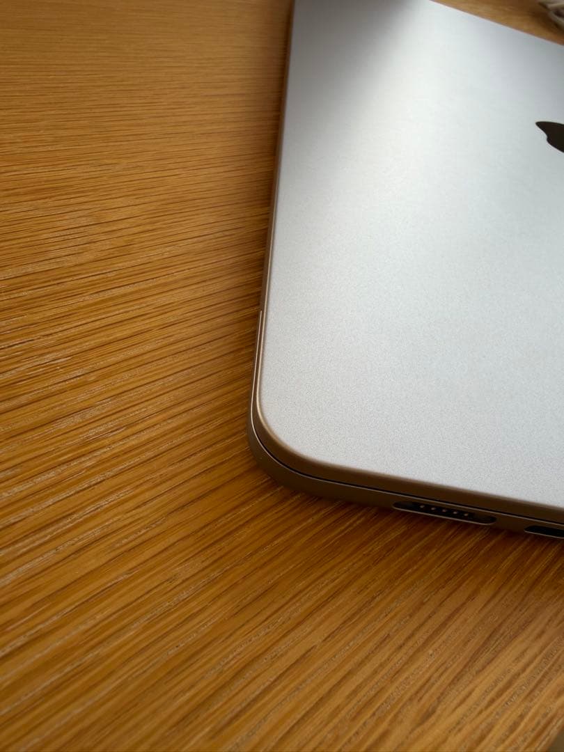 MacBook Air 16GB 15インチM2チップ【USキーボード】70W