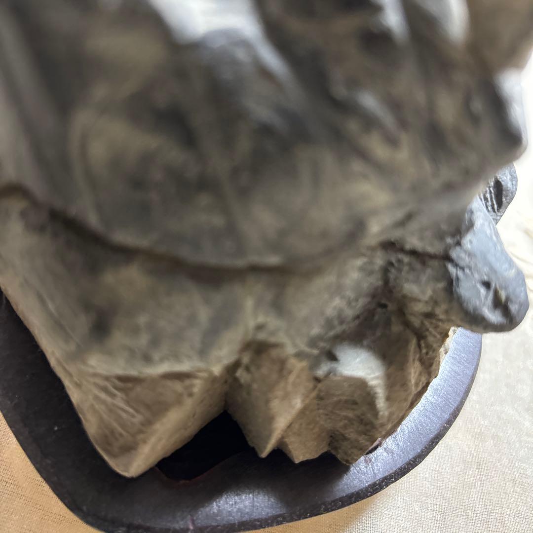 亀の形 水石 黒色 木製台座付き約3キロ