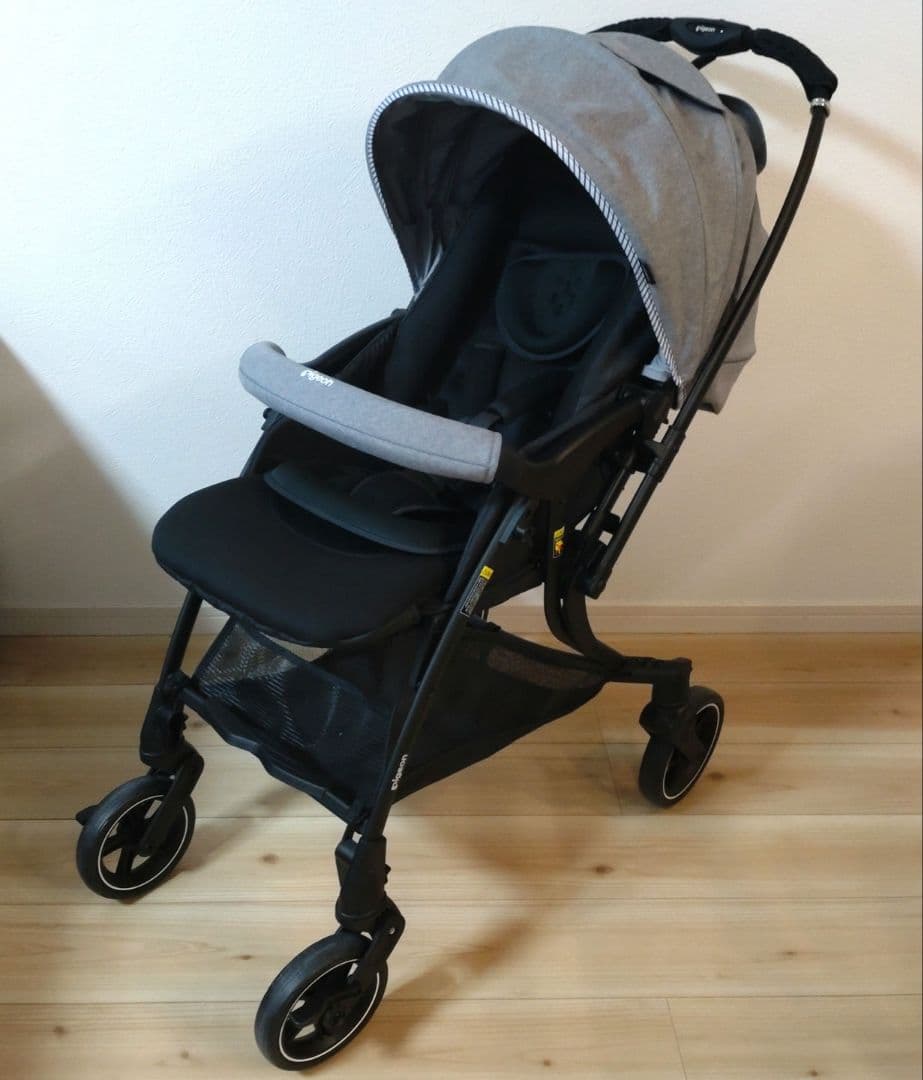 送料無料 Pigeon ランフィエアリー ベビーザらス限定ベビーカー