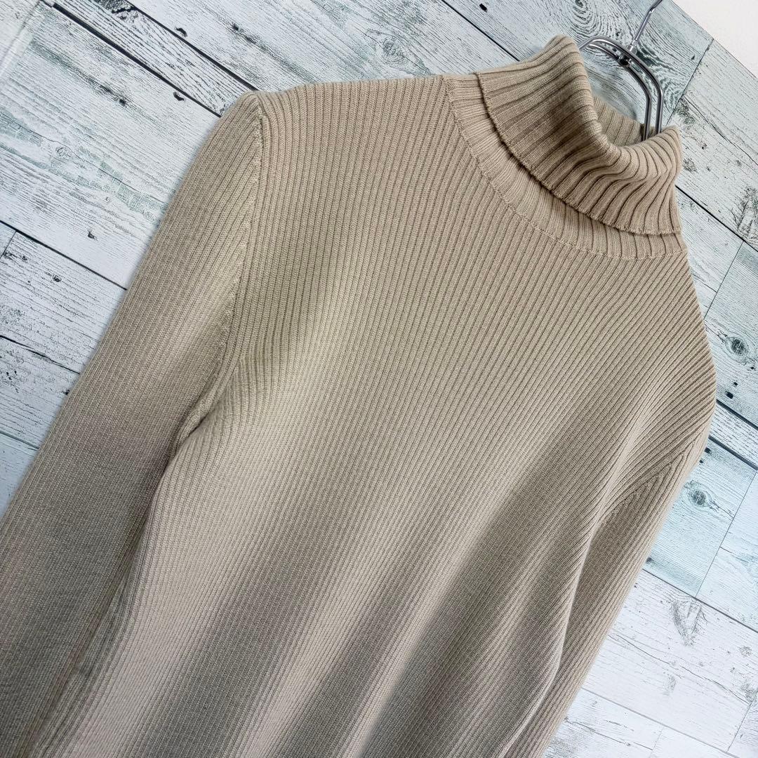 ☆最高峰白タグ☆マックスマーラ　タートルネックニット　イタリア製　Mサイズ