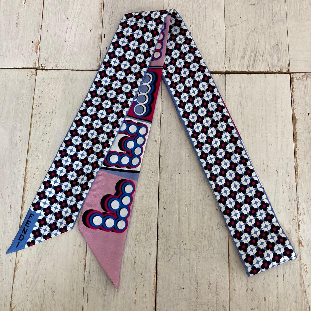 FENDI フェンディ 細長スカーフ ラッピー フラワーモチーフ LOVE