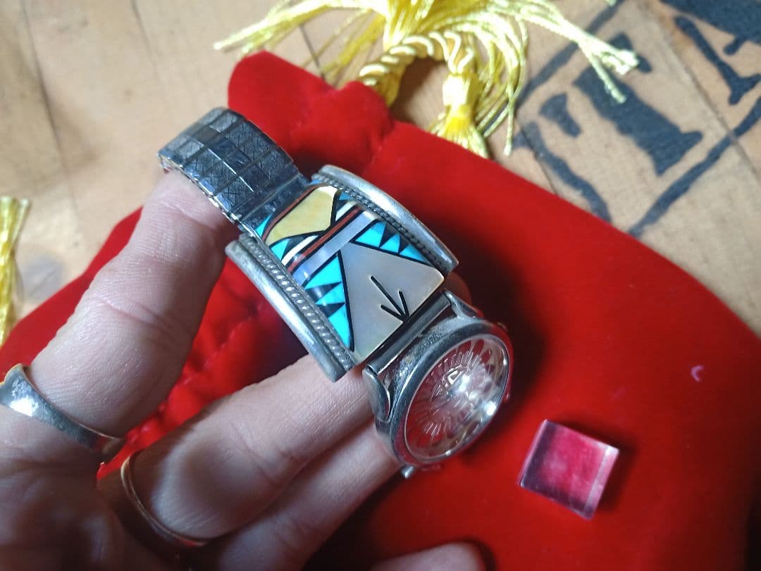 インディアンジュエリー　ズニ族　ターコイズ インレイ シルバーバングルウォッチ