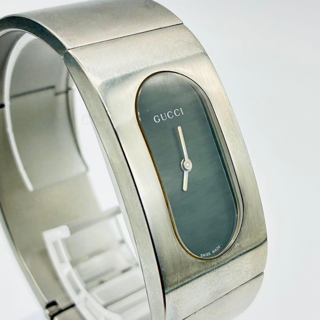 GUCCI グッチ 2400L バングルウォッチ ブラック文字盤 シルバー
