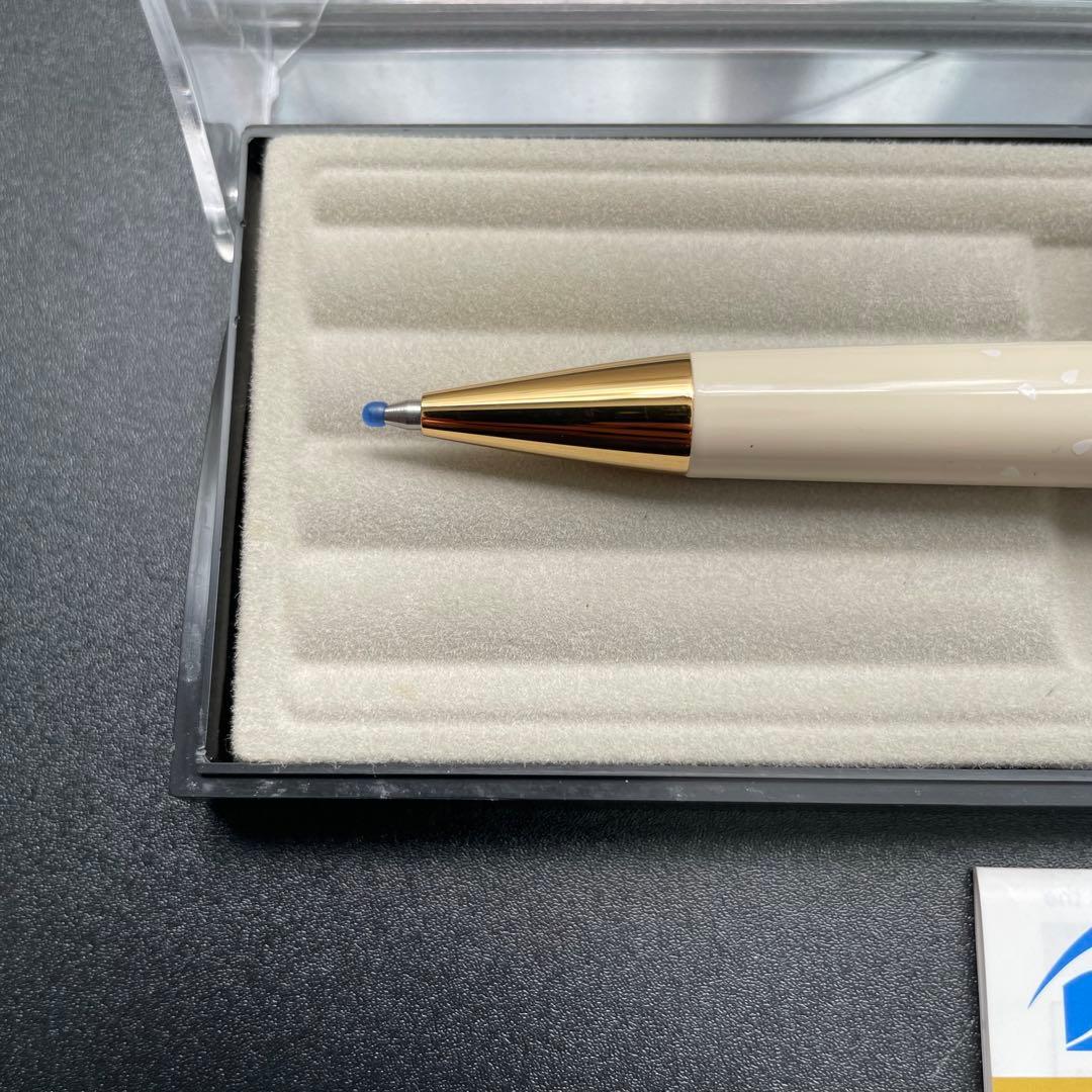 パイロット レディホワイト 桜 油性ボールペン