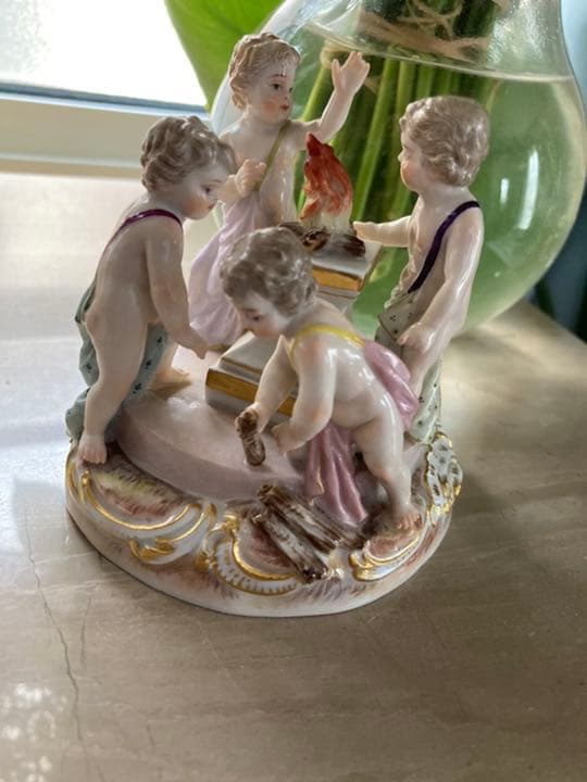 マイセン　人形　小さ目