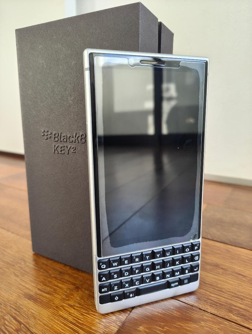 【美品】BlackBerry KEY2 64GB/6GB シルバー SIMフリー