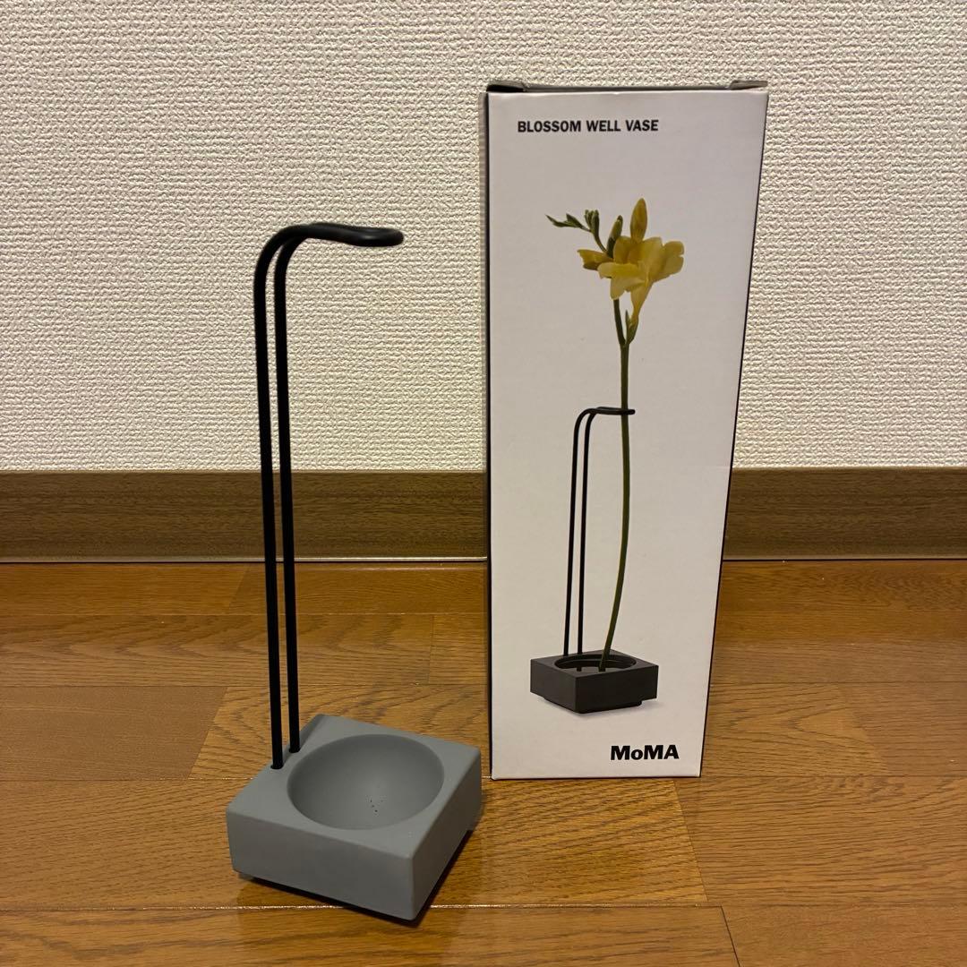 【廃盤品】MoMA モマ ブロッサム ウェル ベース セメント