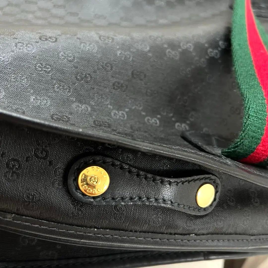 極美品　GUCCI ＧＧ柄　レザー　ガーメントケース　ハンガーつき　黒