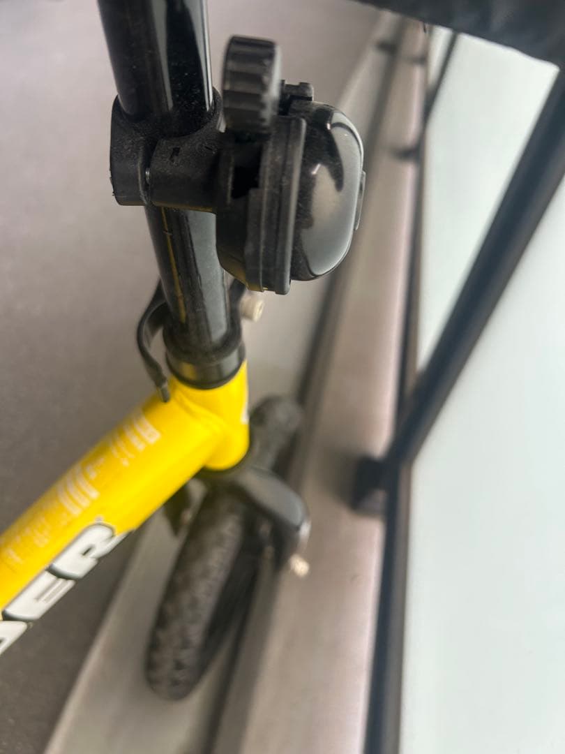 ストライダー＋スタンド＋ヘルメット３点セット