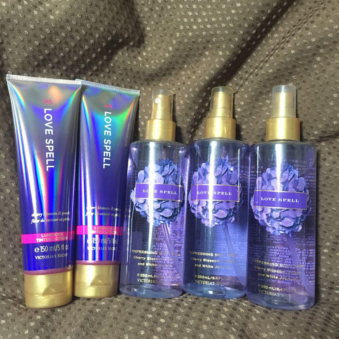 ヴィクトリアシークレット　ボディミスト　ボディローション　ラブスペル
