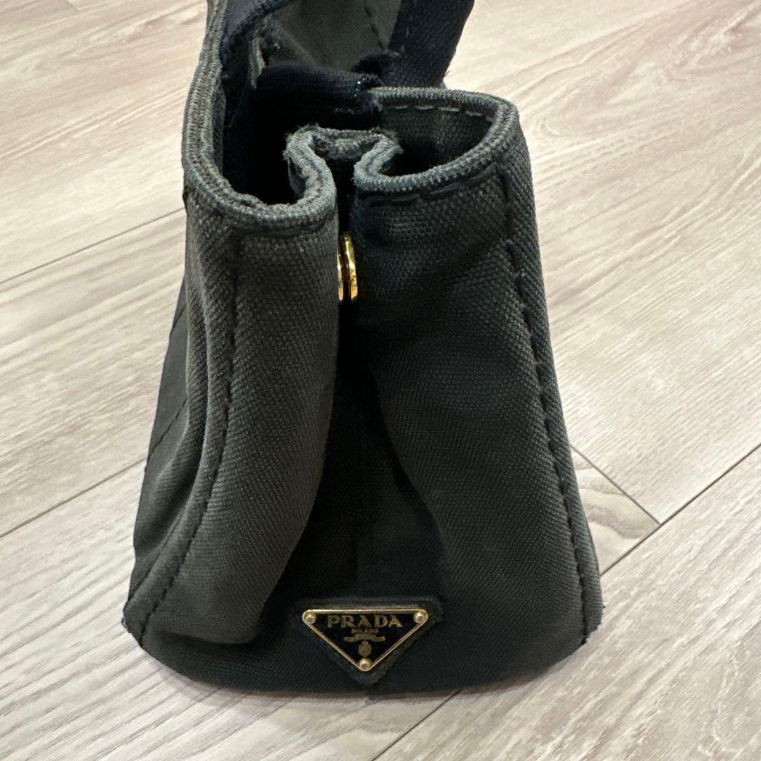 PRADAカナパトートバッグ