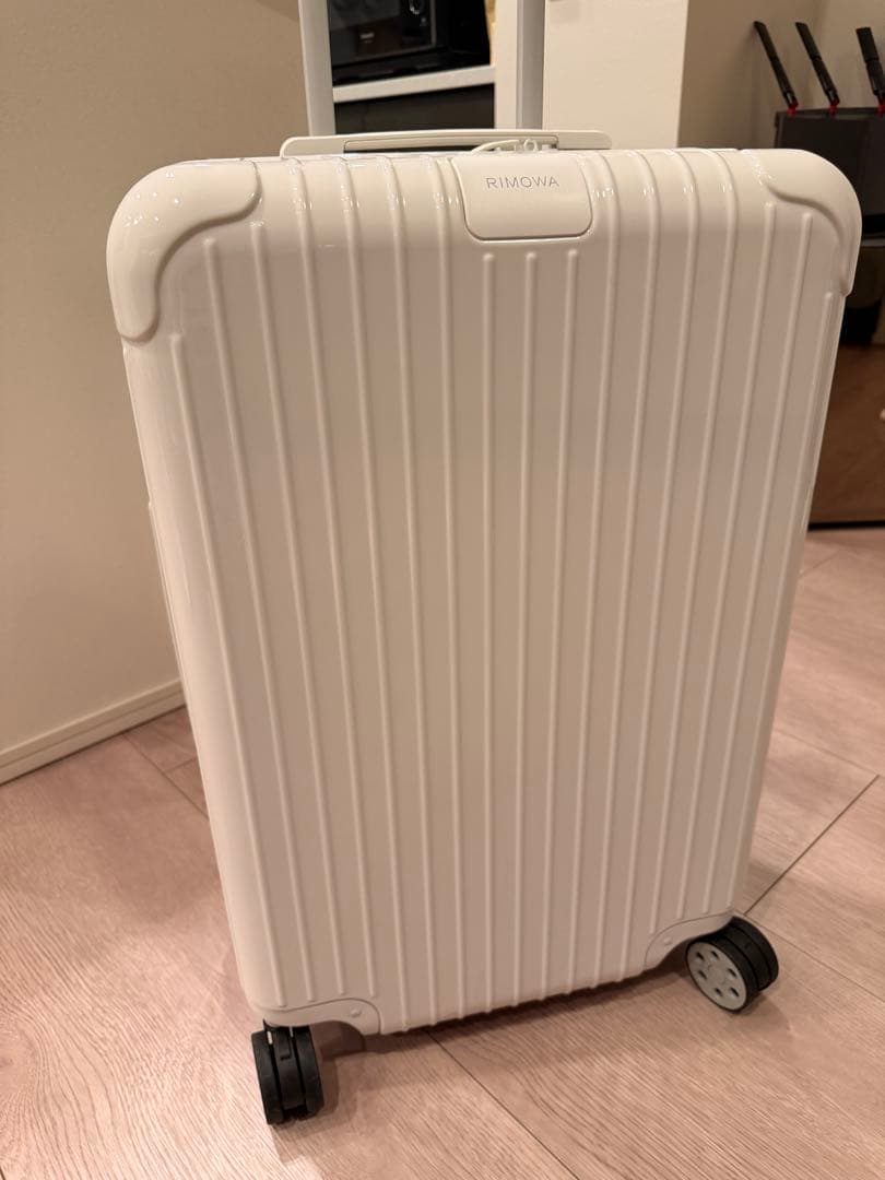 RIMOWA ESSENTIAL チェックイン M